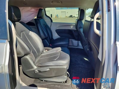 Zdjęcie 11 z 13 samochodu: 2024 CHRYSLER PACIFICA HYBRID SELECT VIN:2C4RC1S73RR150394 - miniatura