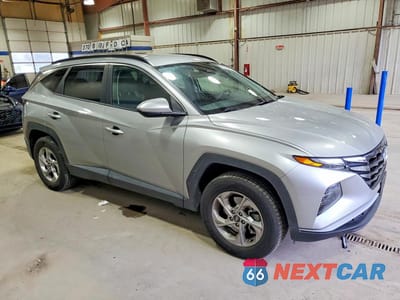 Czwarte zdjęcie samochodu z boku: 2024 HYUNDAI TUCSON SEL VIN:5NMJBCDE3RH317127 - miniatura
