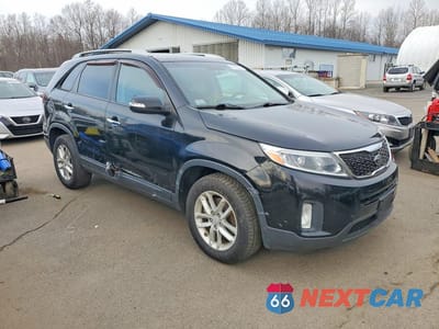 Czwarte zdjęcie samochodu z boku: 2015 KIA SORENTO LX VIN:5XYKTDA67FG616470 - miniatura