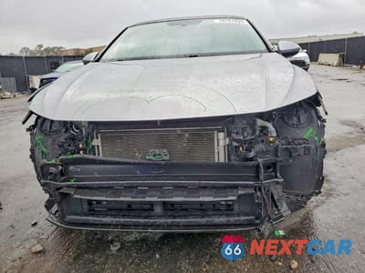 Piąte zdjęcie samochodu w środku: 2019 VOLKSWAGEN JETTA S VIN:3VWCB7BU8KM220421 - miniatura