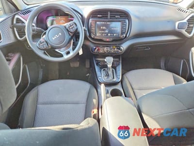 Zdjęcie 8 z 12 samochodu: 2024 KIA SOUL LX VIN:KNDJ23AU3R7240021 - miniatura