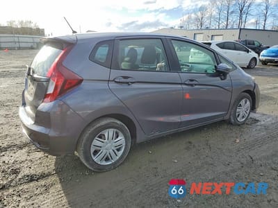 Trzecie zdjęcie samochodu z tyłu: 2019 HONDA FIT LX VIN:3HGGK5H44KM703700 - miniatura