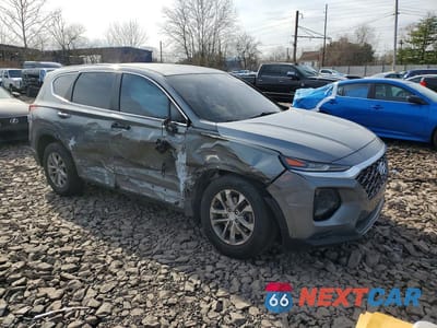 Czwarte zdjęcie samochodu z boku: 2019 HYUNDAI SANTA FE VIN:5NMS2CADXKH069626 - miniatura