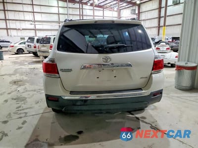 Zdjęcie 6 z 12 samochodu: 2013 TOYOTA HIGHLANDER LIMITED VIN:5TDDK3EH6DS183161 - miniatura