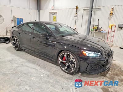 Czwarte zdjęcie samochodu z boku: 2022 AUDI RS5 VIN:WUAAWCF52NA902550 - miniatura