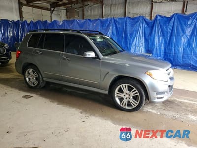 Czwarte zdjęcie samochodu z boku: 2013 MERCEDES-BENZ GLK 350 4MATIC VIN:WDCGG8JB2DF941486 - miniatura