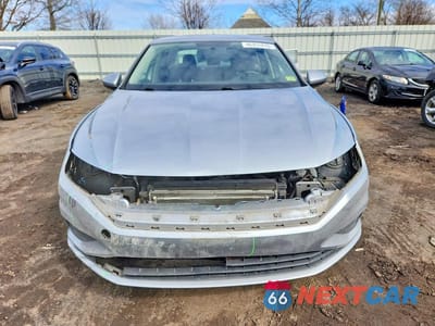 Piąte zdjęcie samochodu w środku: 2019 VOLKSWAGEN JETTA S VIN:3VWC57BU8KM193633 - miniatura