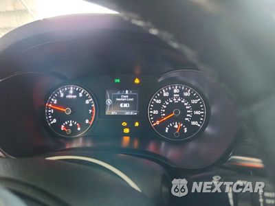 Zdjęcie 9 z 11 samochodu: 2018 KIA OPTIMA VIN:5XXGU4L38JG205033 - miniatura