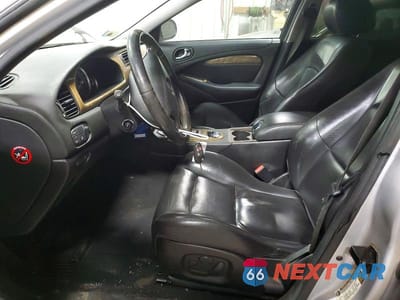 Zdjęcie 7 z 12 samochodu: 2005 JAGUAR S-TYPE R VIN:SAJWA03V551N32376 - miniatura