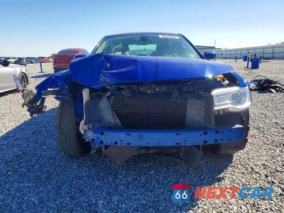 Piąte zdjęcie samochodu w środku: 2018 CHRYSLER 300 TOURING VIN:2C3CCAAG9JH320845 - miniatura