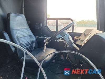 Piąte zdjęcie samochodu w środku: 2006 FREIGLINER CHASSIS X LINE MOTOR HOME VIN:4UZFCHCY35CV92691 - miniatura