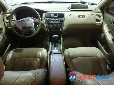 Zdjęcie 8 z 12 samochodu: 2000 HONDA ACCORD LX VIN:1HGCG5641YA034682 - miniatura