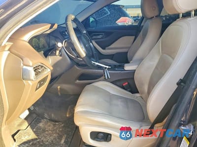 Zdjęcie 7 z 13 samochodu: 2017 JAGUAR F-PACE PRESTIGE VIN:SADCK2BN0HA087565 - miniatura