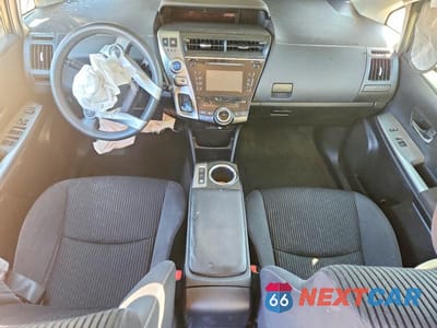 Zdjęcie 8 z 13 samochodu: 2015 TOYOTA PRIUS V TWO VIN:JTDZN3EU8FJ031764 - miniatura