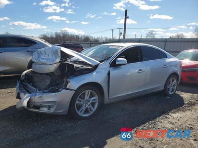 2015 VOLVO S60 PREMIER YV1612TK1F2356285 - główne zdjęcie licytacji z USA - miniatura