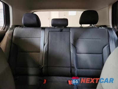 Zdjęcie 10 z 13 samochodu: 2019 VOLKSWAGEN GOLF S VIN:3VWG57AUXKM034020 - miniatura