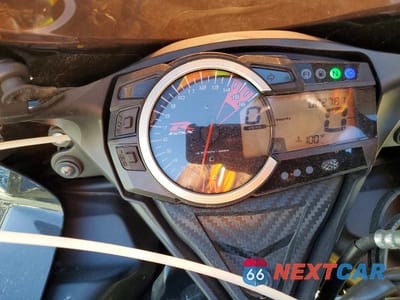 Zdjęcie 7 z 9 samochodu: 2024 SUZUKI GSX-R750 VIN:JS1GR7MA0R7100081 - miniatura