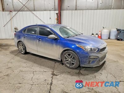 Czwarte zdjęcie samochodu z boku: 2021 KIA FORTE GT-LINE VIN:3KPF34AD8ME297171 - miniatura