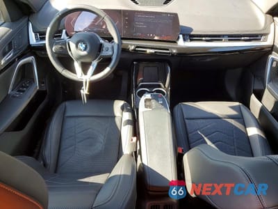 Zdjęcie 8 z 12 samochodu: 2024 BMW X1 XDRIVE28I VIN:WBX73EF0XR5Z28783 - miniatura