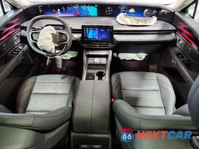 Zdjęcie 8 z 12 samochodu: 2026 LINCOLN NAUTILUS RESERVE VIN:5LMPJ8KA6TJ987470 - miniatura