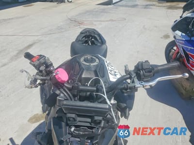 Piąte zdjęcie samochodu w środku: 2025 YAMAHA MT09 VIN:JYARN94E8SA002607 - miniatura