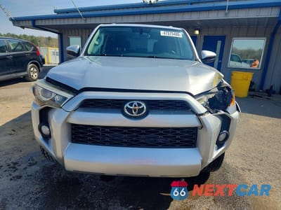 Piąte zdjęcie samochodu w środku: 2014 TOYOTA 4RUNNER SR5 VIN:JTEZU5JR7E5069067 - miniatura