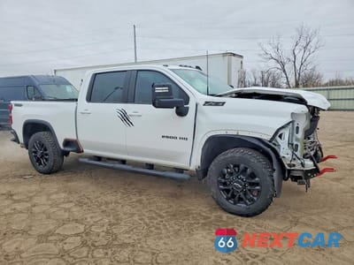 Czwarte zdjęcie samochodu z boku: 2025 CHEVROLET SILVERADO K2500 HEAVY DUTY LT VIN:1GC4KNEY5SF121159 - miniatura