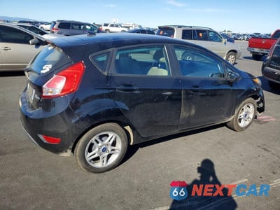 Trzecie zdjęcie samochodu z tyłu: 2017 FORD FIESTA SE VIN:3FADP4EJ1HM147660 - miniatura