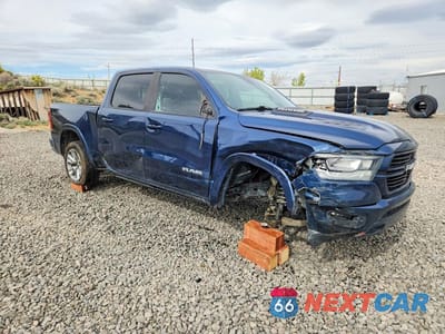 Czwarte zdjęcie samochodu z boku: 2021 RAM 1500 LARAMIE VIN:1C6SRFJT4MN795712 - miniatura
