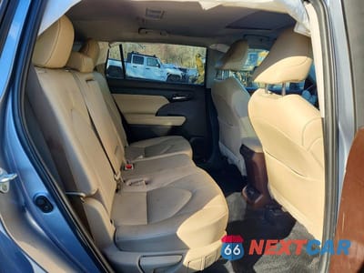 Zdjęcie 11 z 13 samochodu: 2022 TOYOTA HIGHLANDER XLE VIN:5TDHZRBH3NS233195 - miniatura