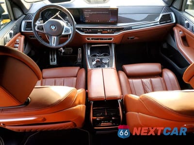 Zdjęcie 8 z 12 samochodu: 2024 BMW X7 M60I VIN:5UX33EM09R9S33863 - miniatura