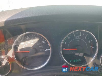 Zdjęcie 9 z 12 samochodu: 2012 JEEP WRANGLER UNLIMITED SAHARA VIN:1C4HJWEG5CL113762 - miniatura