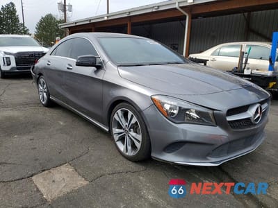 Czwarte zdjęcie samochodu z boku: 2019 MERCEDES-BENZ CLA 250 4MATIC VIN:WDDSJ4GB8KN770849 - miniatura