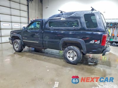 Drugie zdjęcie samochodu z przodu: 2004 CHEVROLET SILVERADO K2500 HEAVY DUTY VIN:1GCHK24U44E130698 - miniatura