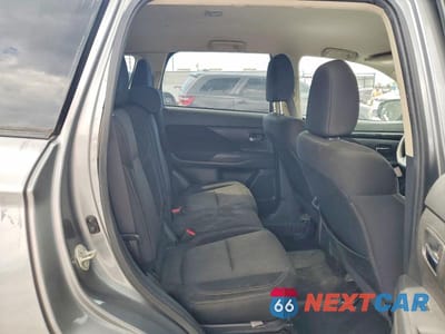 Zdjęcie 11 z 13 samochodu: 2020 MITSUBISHI OUTLANDER ES VIN:JA4AD2A34LZ045238 - miniatura