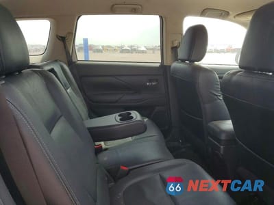 Zdjęcie 10 z 12 samochodu: 2018 MITSUBISHI OUTLANDER SE VIN:JA4AD3A39JZ054519 - miniatura