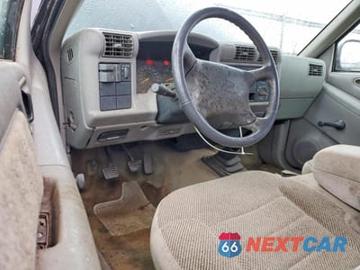 Zdjęcie 8 z 12 samochodu: 1996 CHEV S TRUCK VIN:1GCCS19X5T8115860 - miniatura