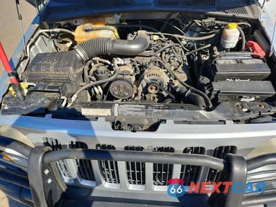 Zdjęcie 12 z 13 samochodu: 2005 JEEP LIBERTY RENEGADE VIN:1J4GL38K65W683950 - miniatura