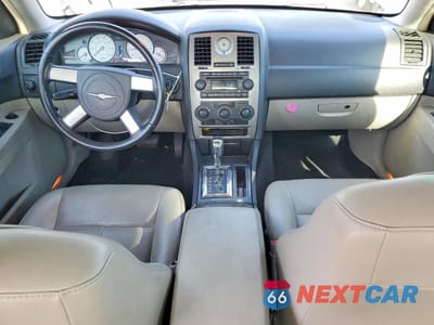 Zdjęcie 8 z 12 samochodu: 2006 CHRYSLER 300 TOURING VIN:2C3KA53GX6H189602 - miniatura