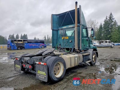 Czwarte zdjęcie samochodu z boku: 2017 MACK CXU612 SEMI TRUCK VIN:1M1AW01X4HM009903 - miniatura