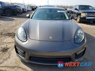 Piąte zdjęcie samochodu w środku: 2015 PORSCHE PANAMERA GTS VIN:WP0AF2A72FL080936 - miniatura