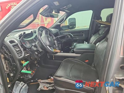 Zdjęcie 7 z 12 samochodu: 2020 RAM 3500 LARAMIE VIN:3C63RRML9LG166830 - miniatura