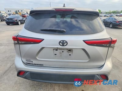 Zdjęcie 6 z 12 samochodu: 2022 TOYOTA HIGHLANDER L VIN:5TDCZRAH9NS114711 - miniatura