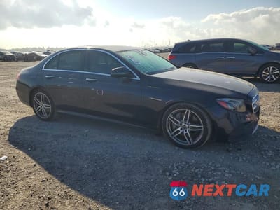 Czwarte zdjęcie samochodu z boku: 2017 MERCEDES-BENZ E 300 VIN:WDDZF4JB3HA286452 - miniatura