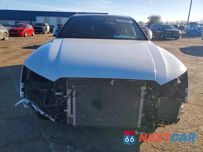 Piąte zdjęcie samochodu w środku: 2017 AUDI A8 L QUATTRO VIN:WAU43AFDXHN005503 - miniatura