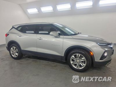 Czwarte zdjęcie samochodu z boku: 2021 CHEVROLET BLAZER 2LT VIN:3GNKBHRS2MS540512 - miniatura