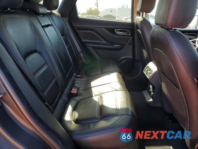 Zdjęcie 11 z 13 samochodu: 2020 JAGUAR F-PACE PRESTIGE VIN:SADCK2FX5LA628792 - miniatura