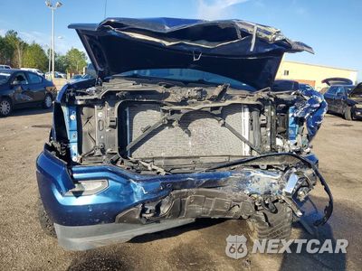 Piąte zdjęcie samochodu w środku: 2017 GMC SIERRA K1500 SLT VIN:3GTU2NEC8HG382474 - miniatura