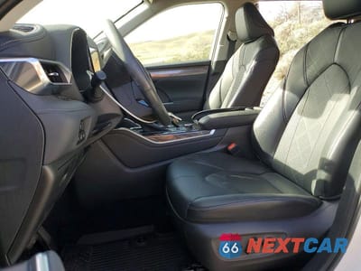 Zdjęcie 7 z 14 samochodu: 2022 TOYOTA HIGHLANDER PLATINUM VIN:5TDFZRBH9NS228879 - miniatura