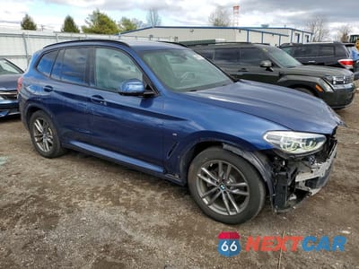 Czwarte zdjęcie samochodu z boku: 2019 BMW X3 XDRIVE30I VIN:5UXTR9C56KLD98686 - miniatura